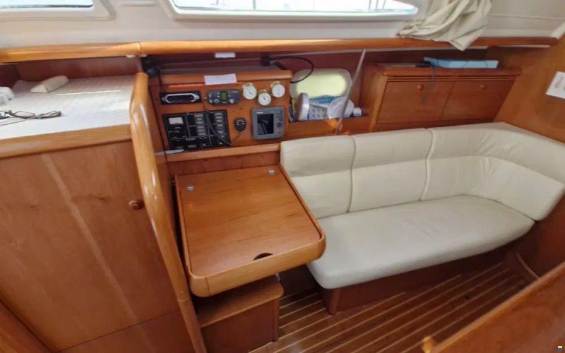 Jeanneau Sun Odyssey 35