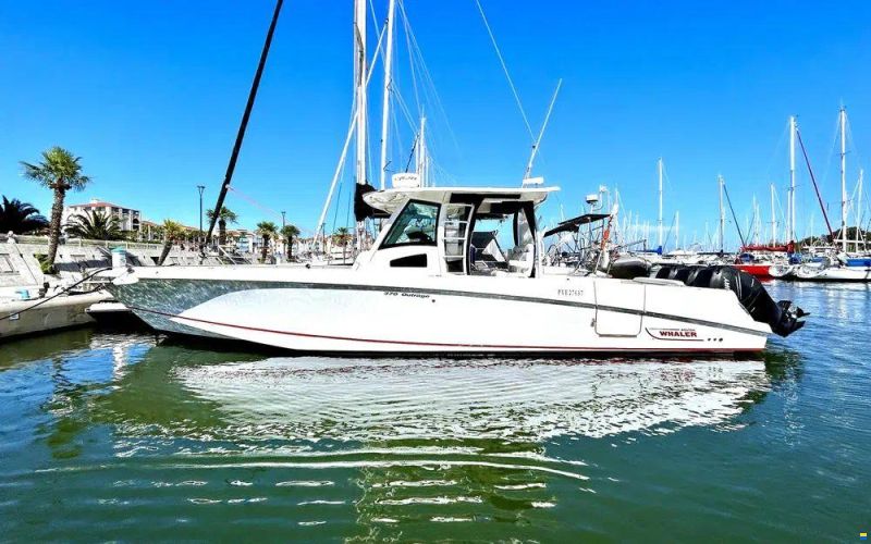 Boston Whaler 370 Outrage