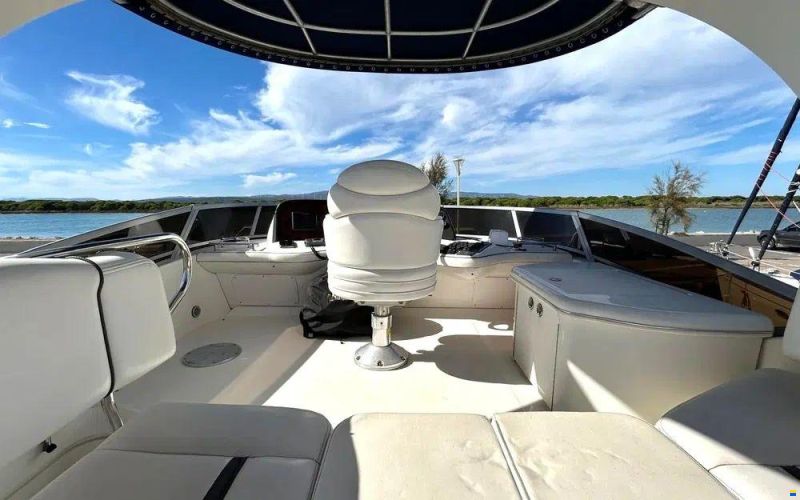 Sea Ray 455 Sedan Bridge