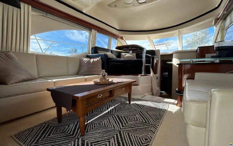 Sea Ray 455 Sedan Bridge