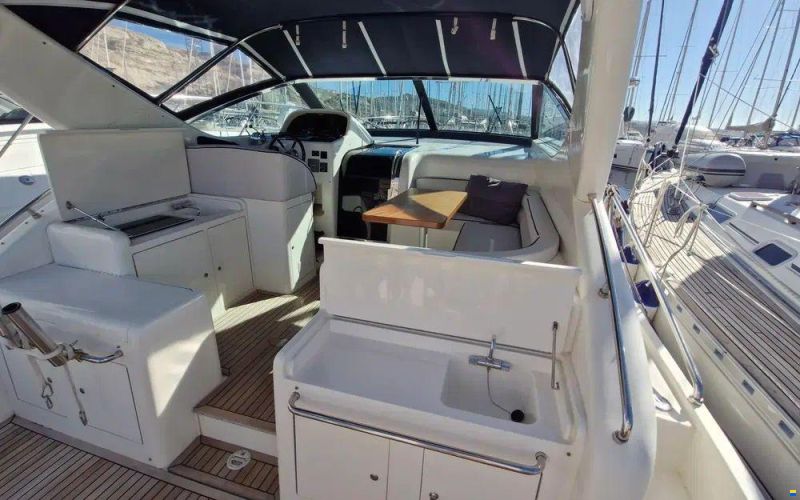 Uniesse 42 Open