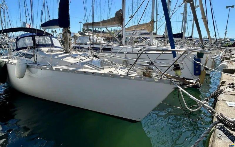 Beneteau First 35