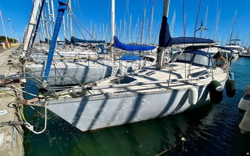 Beneteau First 35