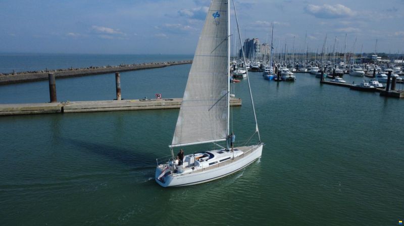 Grand Soleil 37