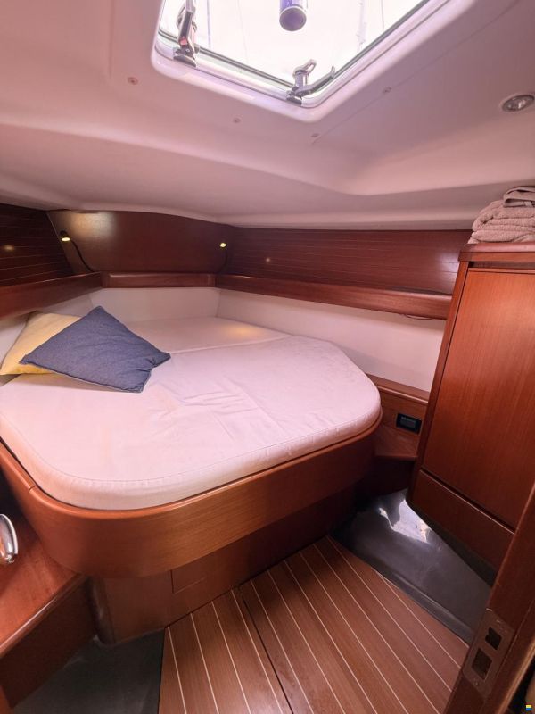 Grand Soleil 37