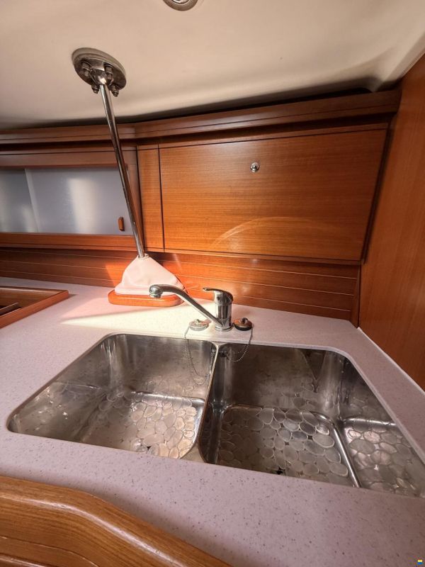 Grand Soleil 37