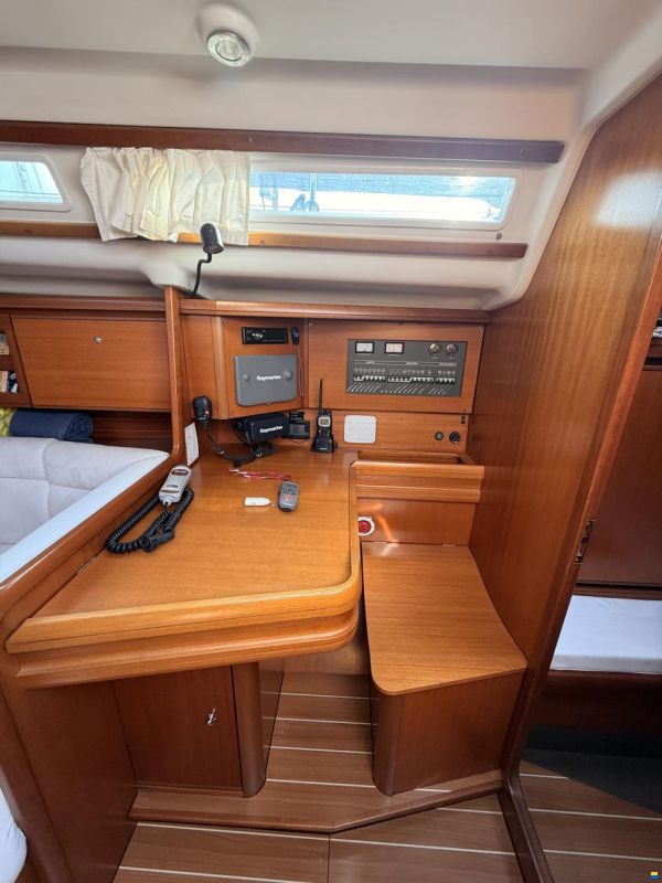 Grand Soleil 37
