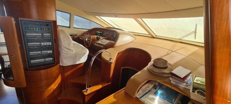 Azimut AZ 80 FLYBRIDGE