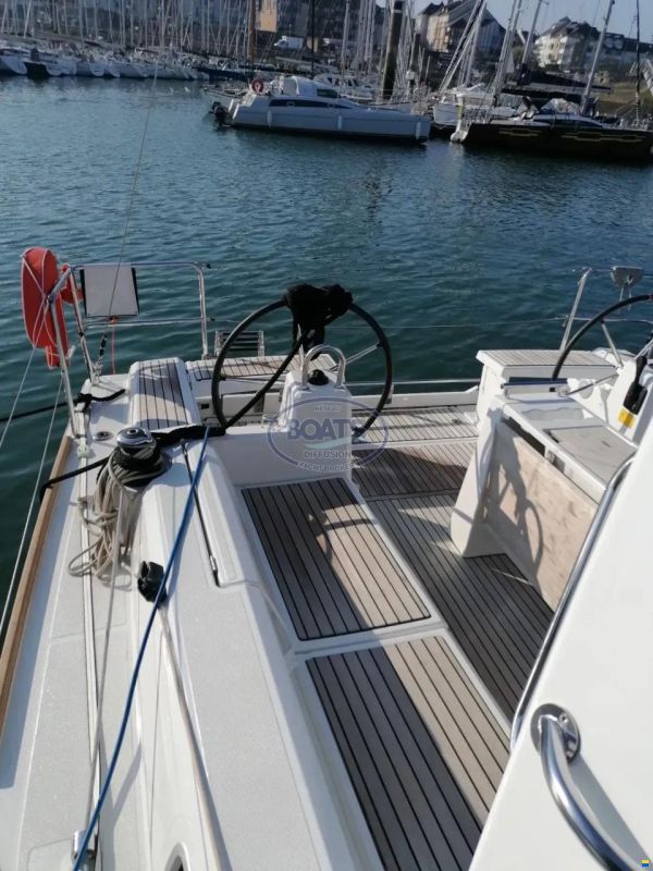 Beneteau OCEANIS 38.1