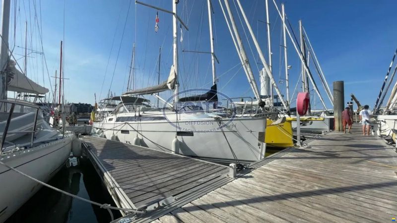 Bavaria 37 cruiser