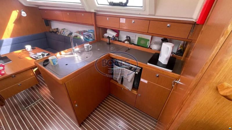 Bavaria 37 cruiser