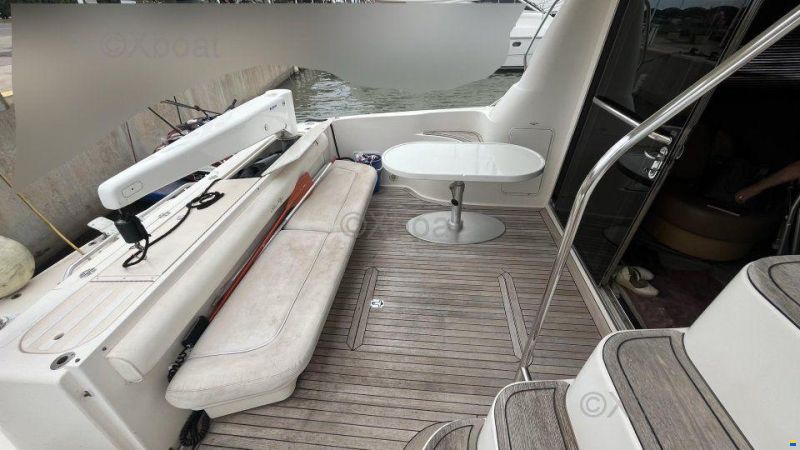 Sea Ray 580 SEDAN