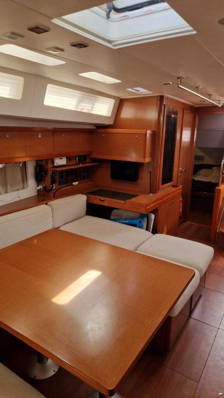Beneteau Oceanis 55