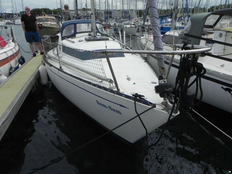 Standfast Loper 27