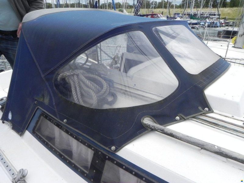 Standfast Loper 27