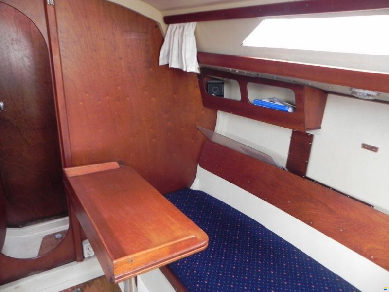 Standfast Loper 27