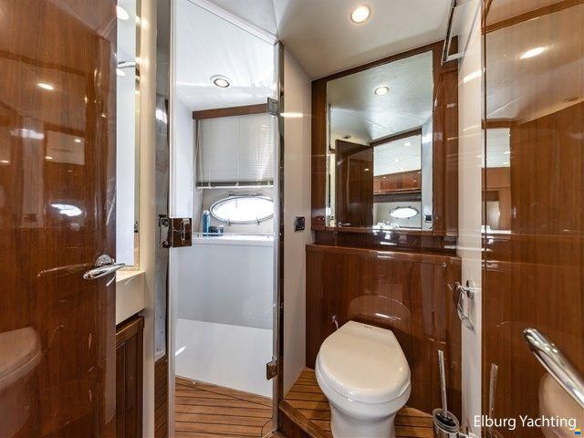 Princess V62
