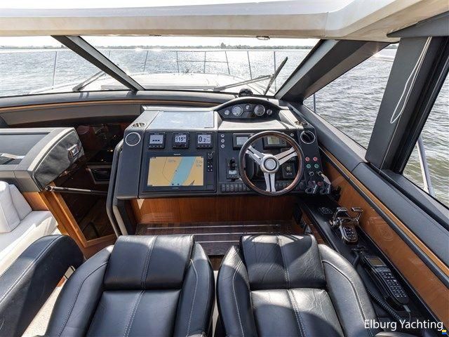 Princess V62