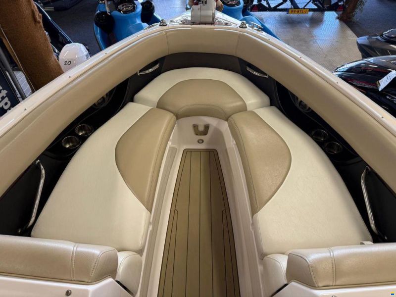 Regal 2500 Bowrider