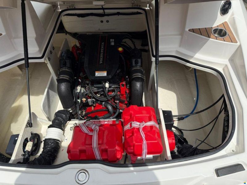 Regal 2500 Bowrider