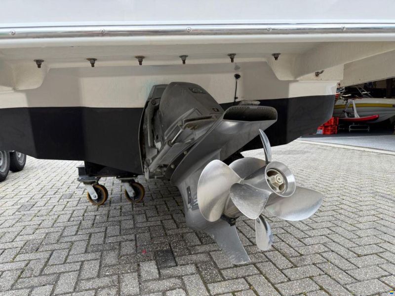 Regal 2500 Bowrider