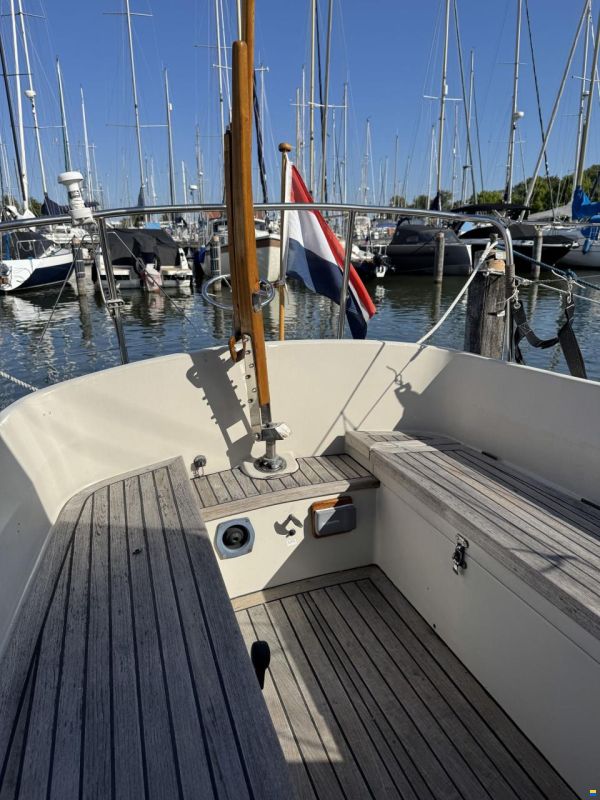 Spirit 28