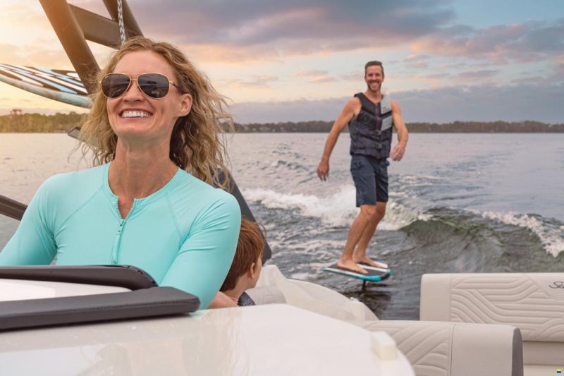Sea Ray SDX 270 Surf