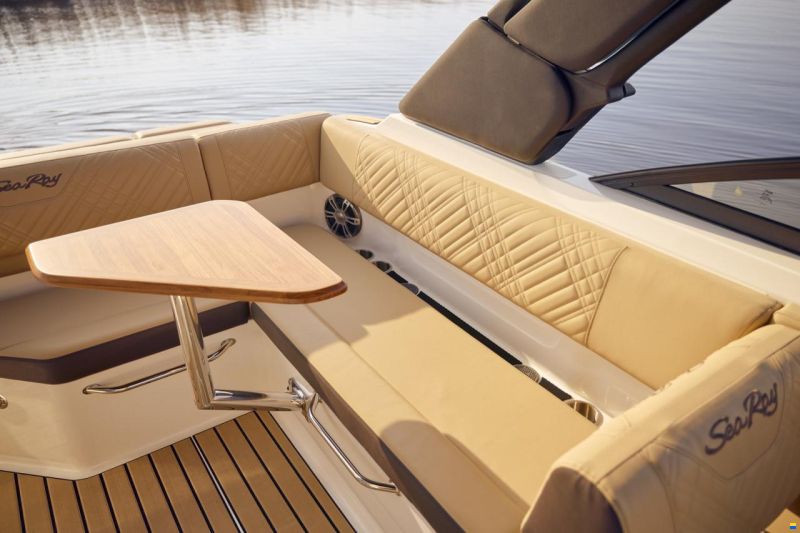 Sea Ray SDX 270 Surf