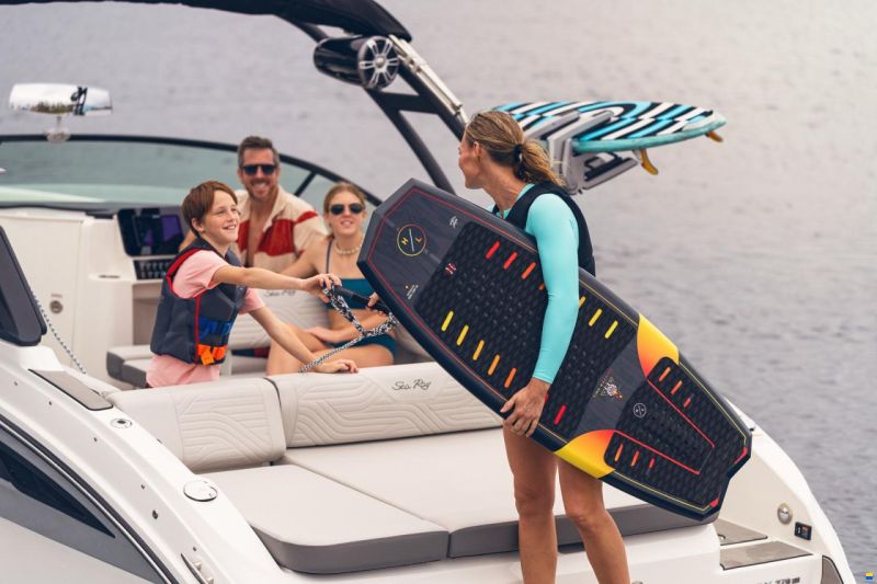Sea Ray SDX 270 Surf