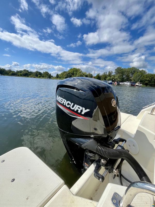 Quicksilver Activ 675 Weekend