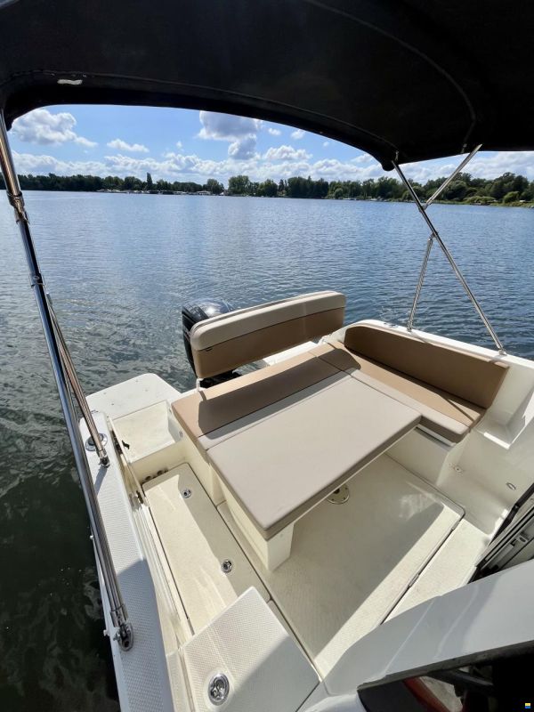 Quicksilver Activ 675 Weekend
