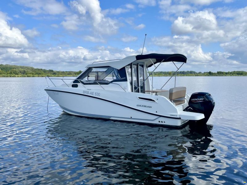 Quicksilver Activ 675 Weekend