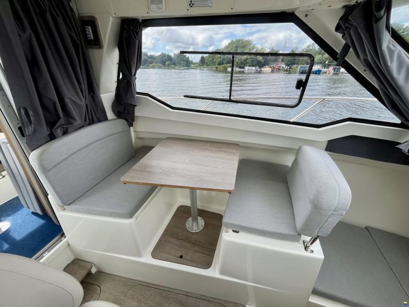 Quicksilver Activ 675 Weekend