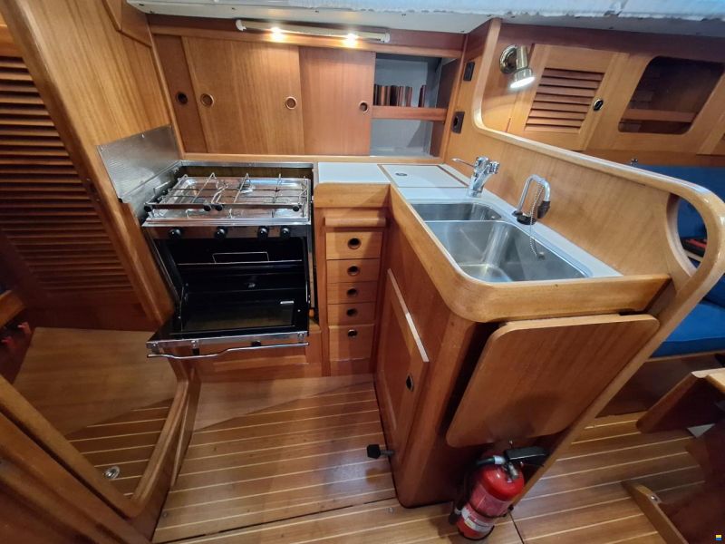 Hallberg-Rassy HR 34