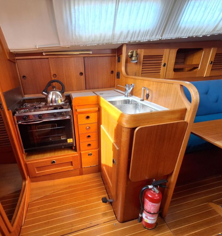Hallberg-Rassy HR 34
