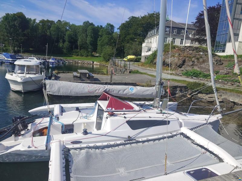 Corsair Yachts 750 Dash