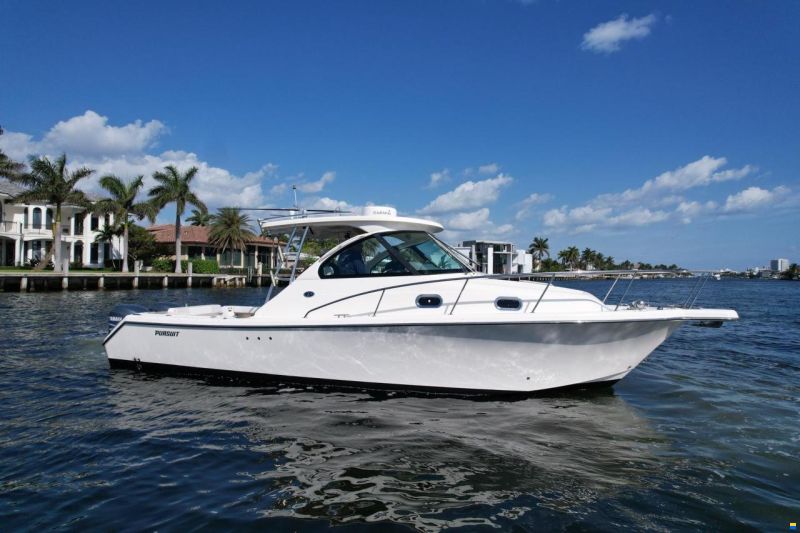 Pursuit 315 offshore