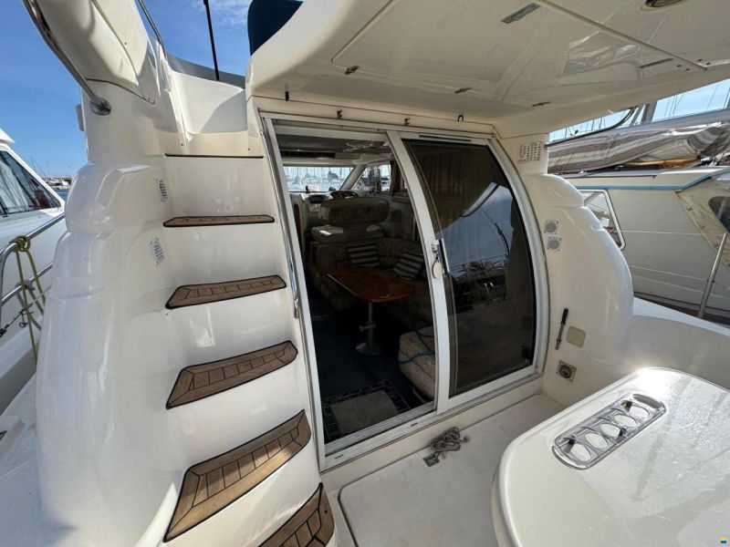 Sealine 330 Flybridge