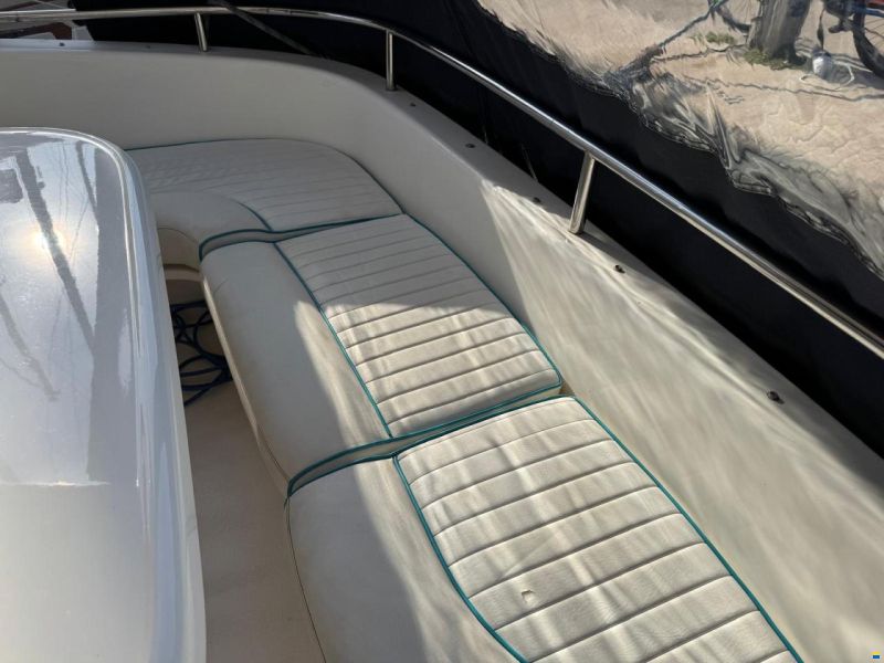 Sealine 330 Flybridge