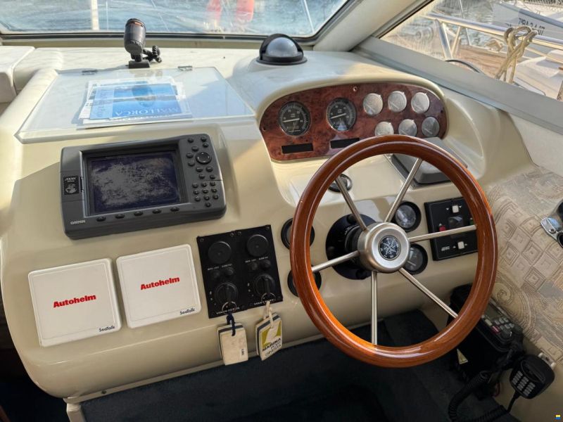 Sealine 330 Flybridge