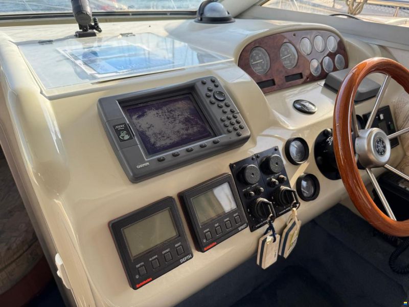 Sealine 330 Flybridge
