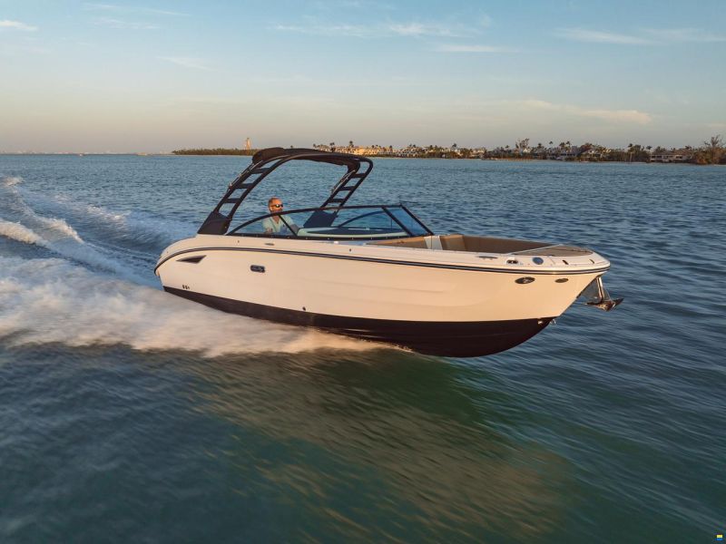 Sea Ray SDX 270