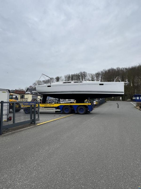 Hanse 385