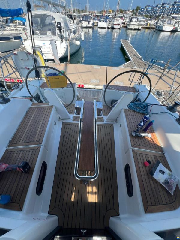 Hanse 385