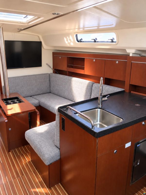 Hanse 385