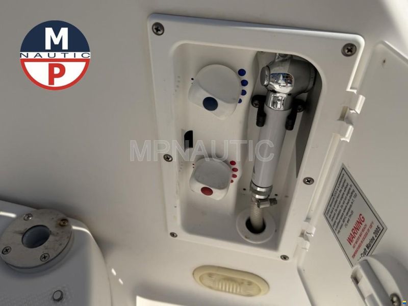 Maxum 2600 SE