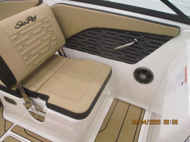 Sea Ray 210 SPOE