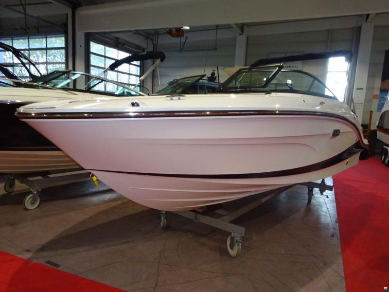 Sea Ray 210 SPOE