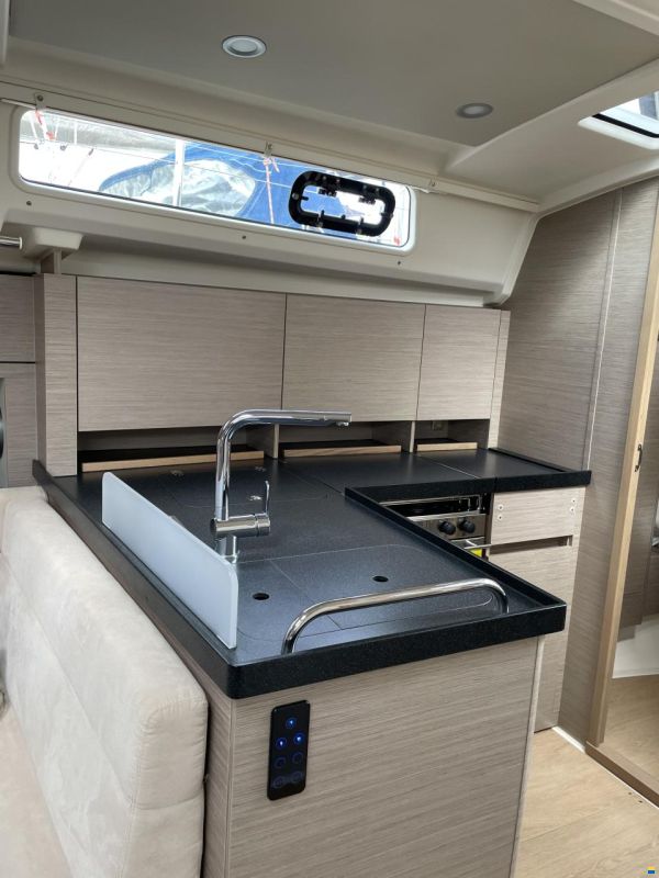 Hanse 418