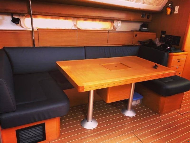 Jeanneau 53